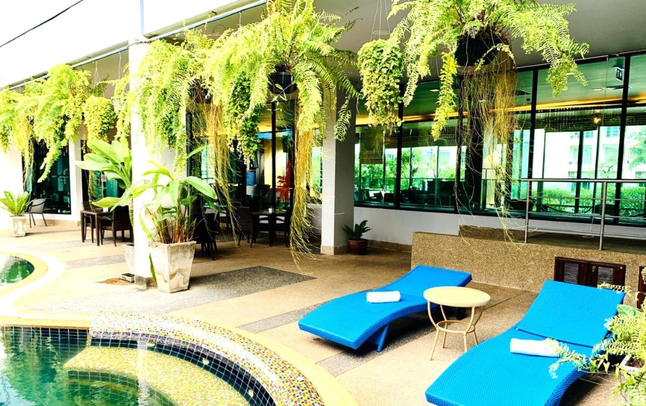 Mantra Varee Hotel Хон Каен Экстерьер фото