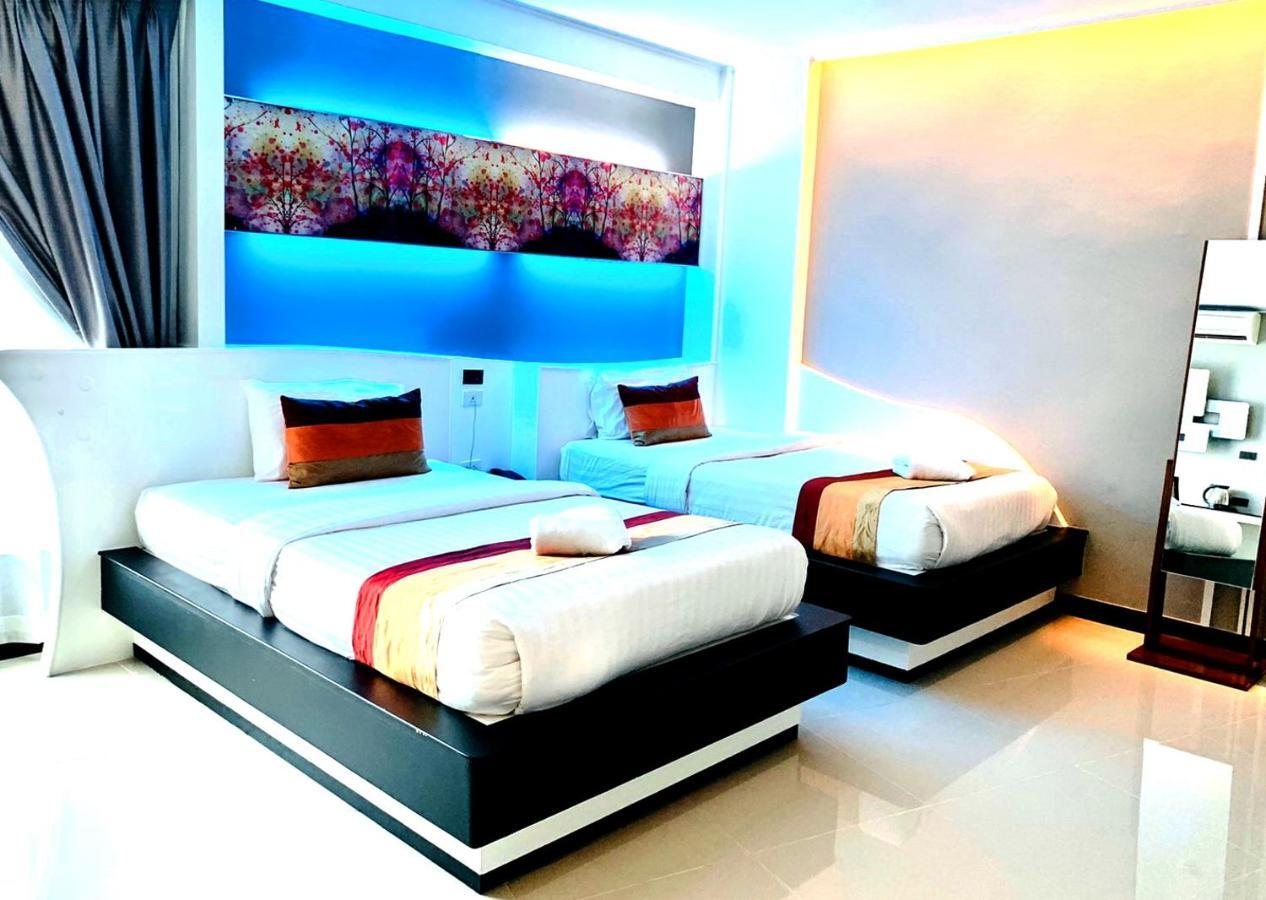 Mantra Varee Hotel Хон Каен Экстерьер фото
