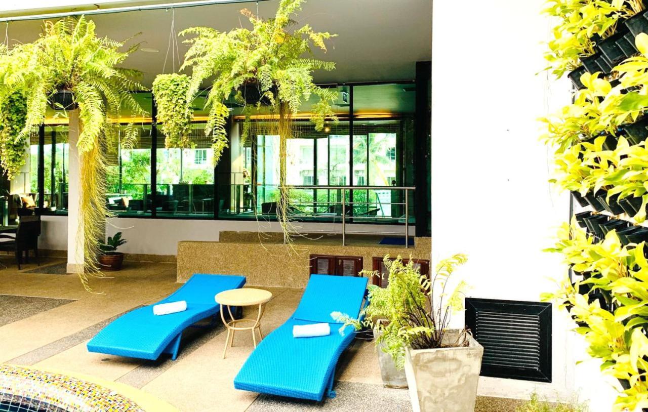 Mantra Varee Hotel Хон Каен Экстерьер фото